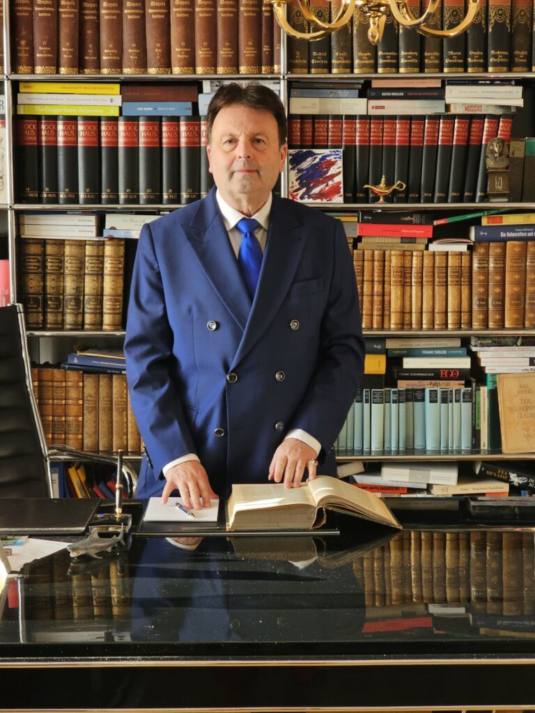 Professor Dr Bernd Hoepfner